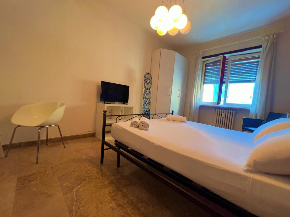 Appartme Guest House Seveso 40 Milan Bagian luar foto