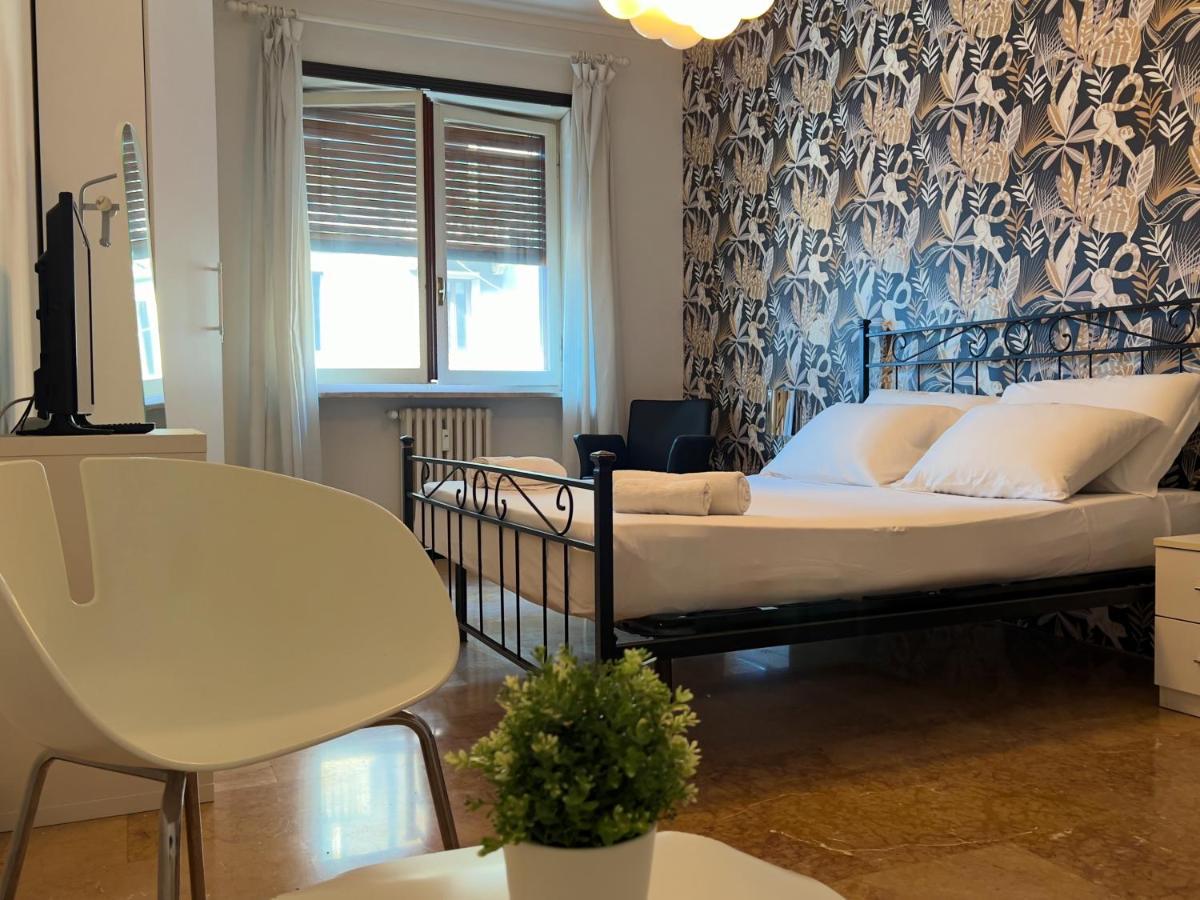Appartme Guest House Seveso 40 Milan Bagian luar foto