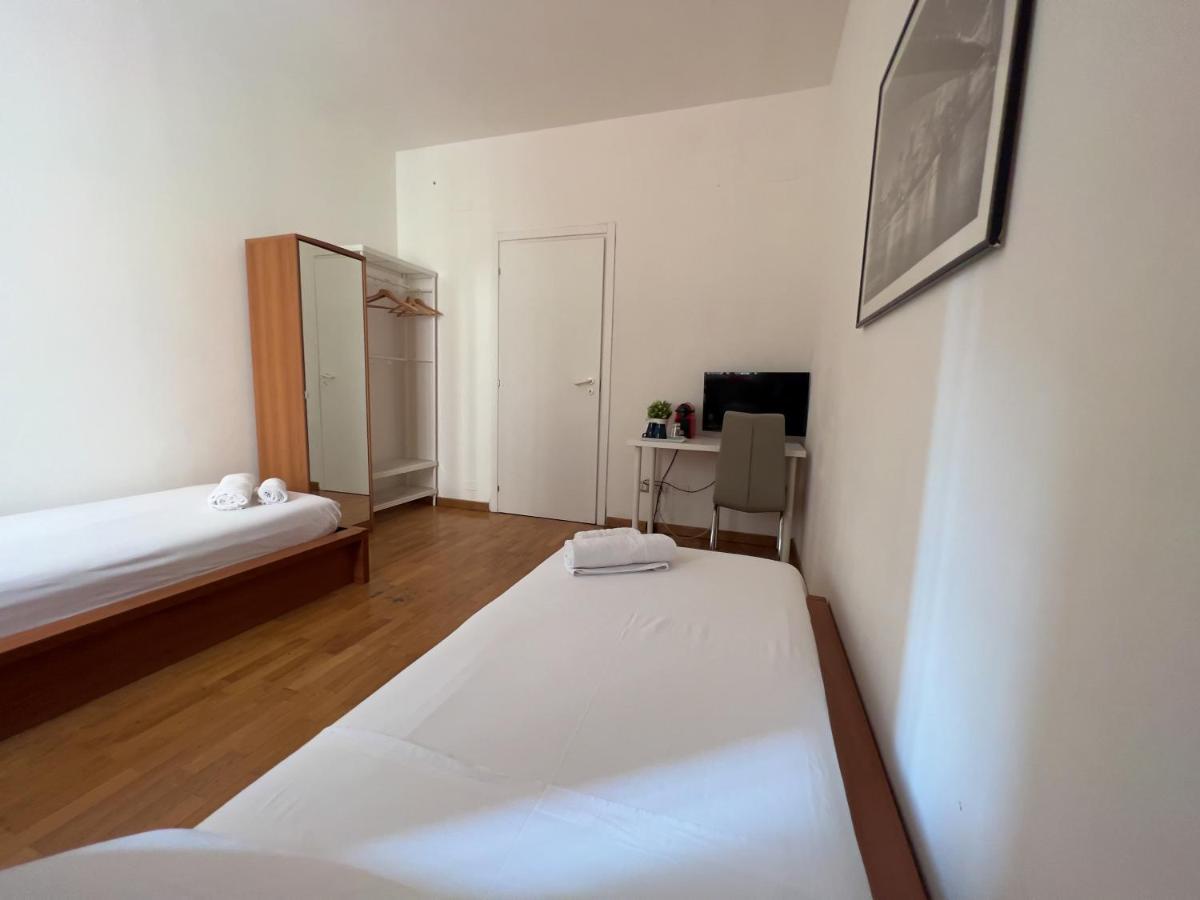 Appartme Guest House Seveso 40 Milan Bagian luar foto