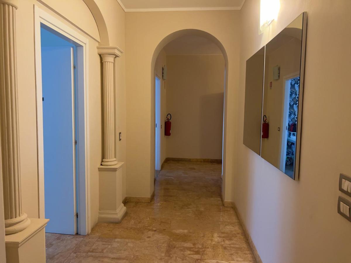 Appartme Guest House Seveso 40 Milan Bagian luar foto