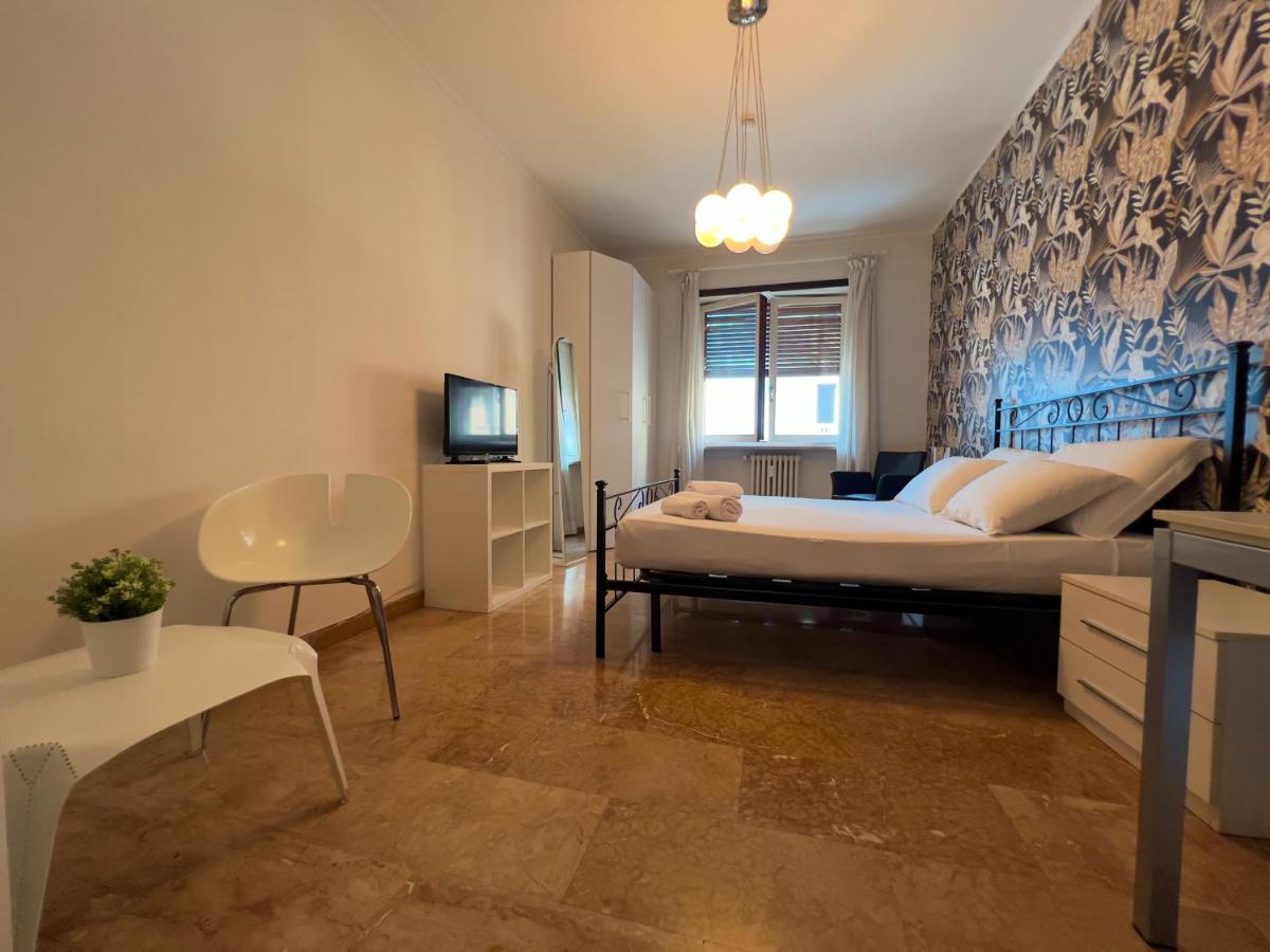 Appartme Guest House Seveso 40 Milan Bagian luar foto