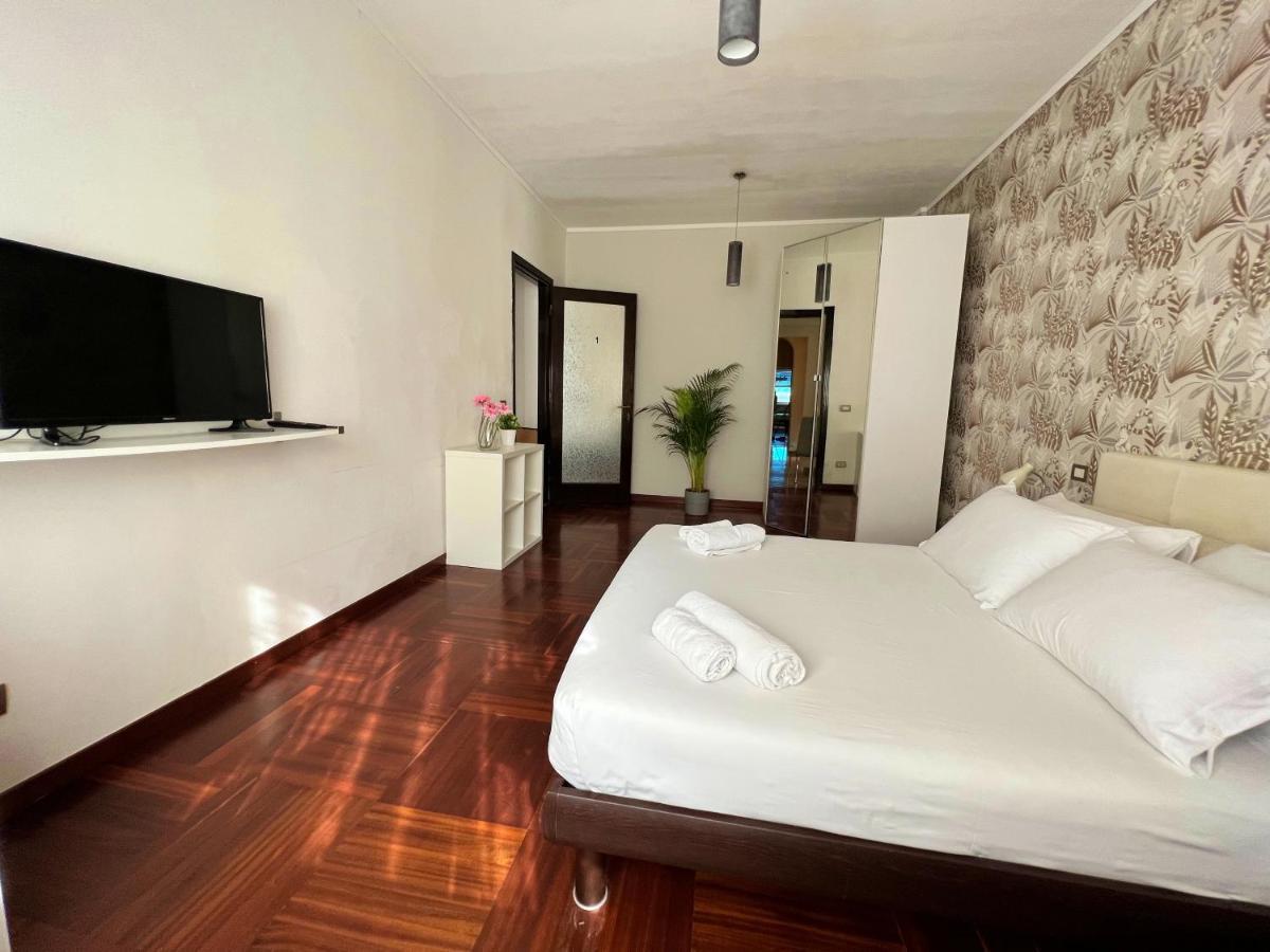 Appartme Guest House Seveso 40 Milan Bagian luar foto