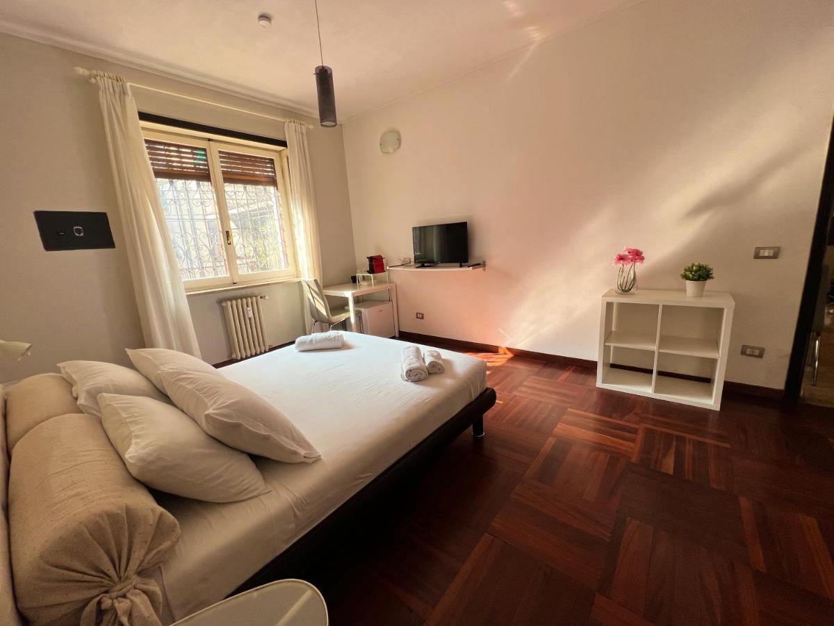 Appartme Guest House Seveso 40 Milan Bagian luar foto