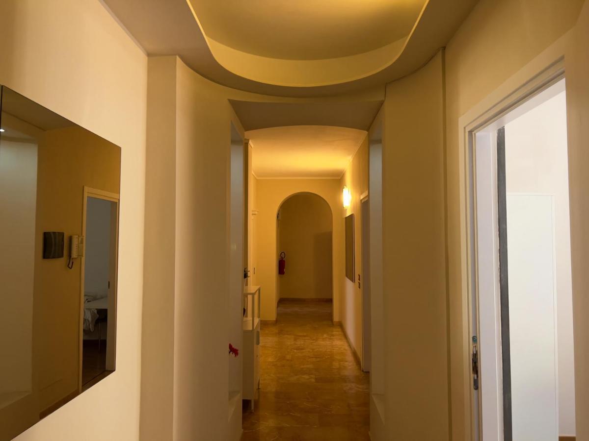 Appartme Guest House Seveso 40 Milan Bagian luar foto
